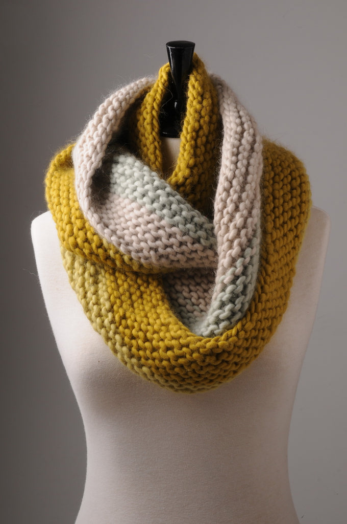 Mrs Moon Garter Stitch Cowl PDF